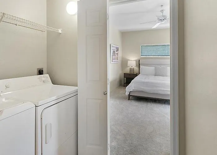 Apartment Landing - Modern With Amazing Amenities *