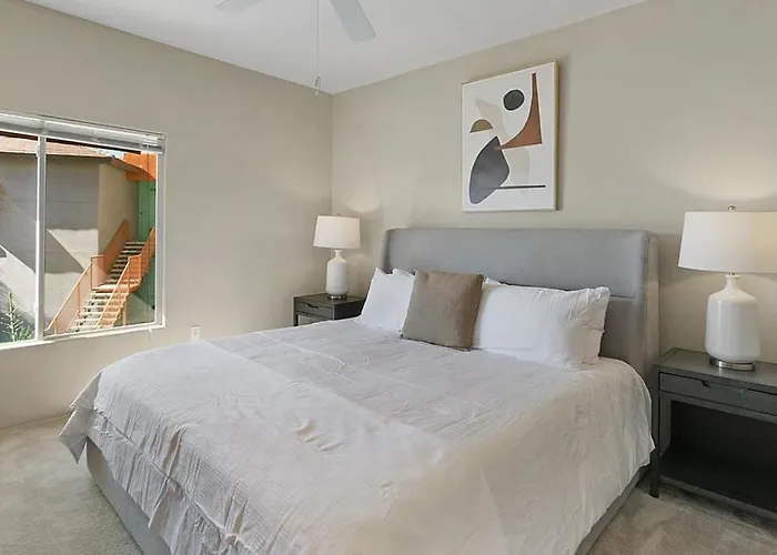Landing - Modern With Amazing Amenities