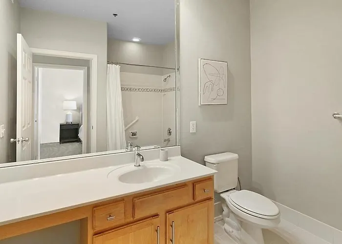 Apartment Landing - Modern With Amazing Amenities *