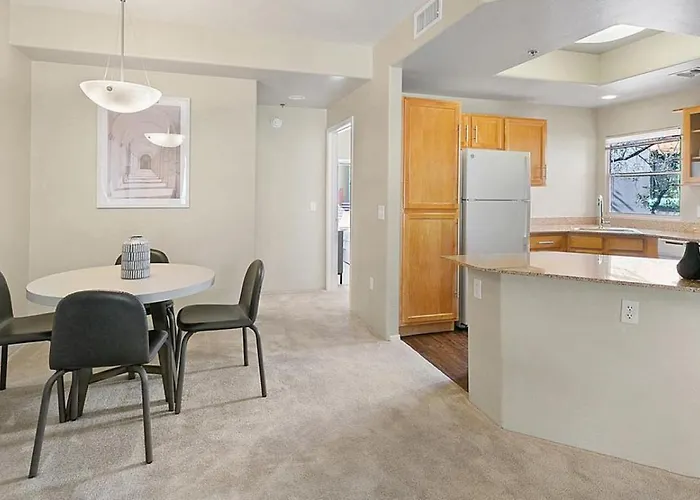 Landing - Modern With Amazing Amenities *