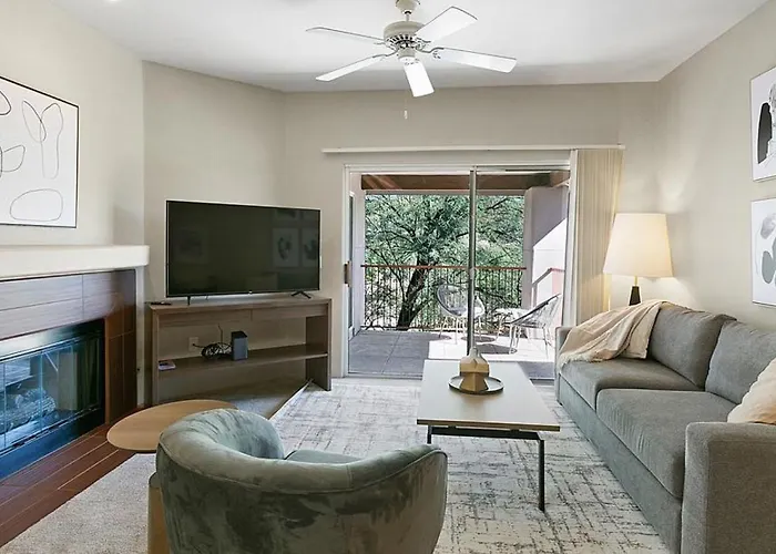Landing - Modern With Amazing Amenities
